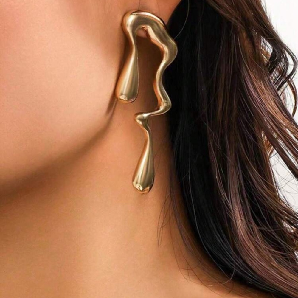 Elegant Gold Abstract Earrings